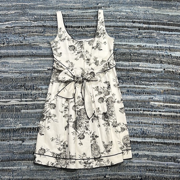 Teeze Me black & white toile A-Line dress with bow detail Size 7 - Picture 2 of 10